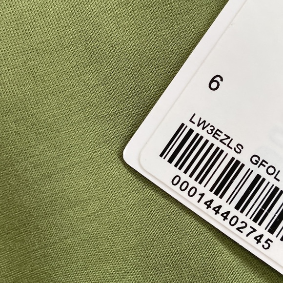 ❤️ Lululemon Perfectly Oversized Cropped Crew *Softstreme™ Green Foliage NWT - Picture 4 of 6